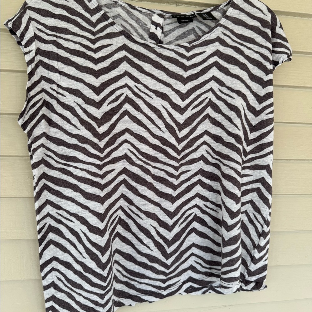 Tahari Zebra Print Linen Short Sleeve Tee